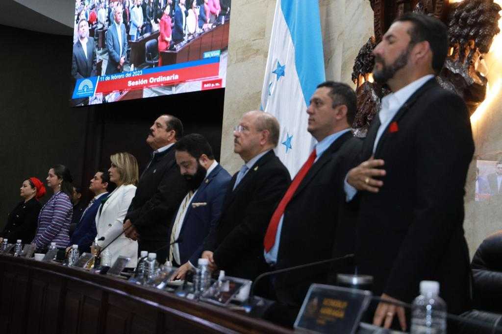 Congreso del Pueblo se destaca al aprobar más de 45 decretos por unanimidad